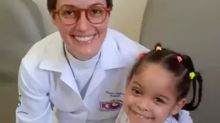 La pediatra Rafaela Wagner dijo que Yasmin ahora es "libre para ser una niña"
