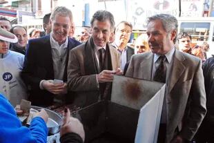(2009) Francisco De Narváez, Mauricio Macri y Felipe Solá, de campaña en Lanús