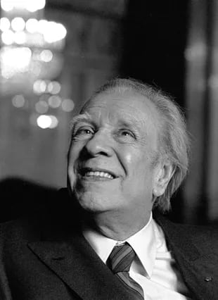 Se cumplen 100 años de la edición de Fervor de Buenos Aires, el primer libro publicado por Jorge Luis Borges
