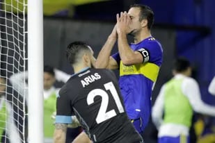 Boca hizo el mayor esfuerzo, pero chocó con Arias y empató 0-0 con Racing