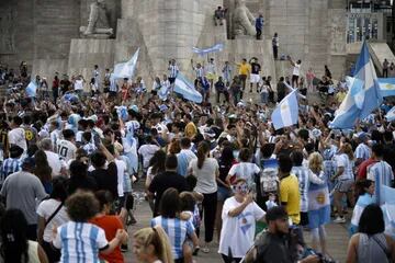 Festejos en Rosario por la victoria de la selección argentina