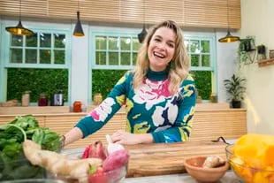 En Cocineros argentinos, Sofia Pachano conjuga su pasión por las recetas con su vocación artística