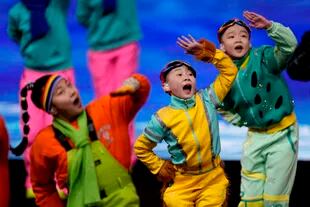 Los pequeños bailarines también animaron el acto inaugural de la fiesta olímpica