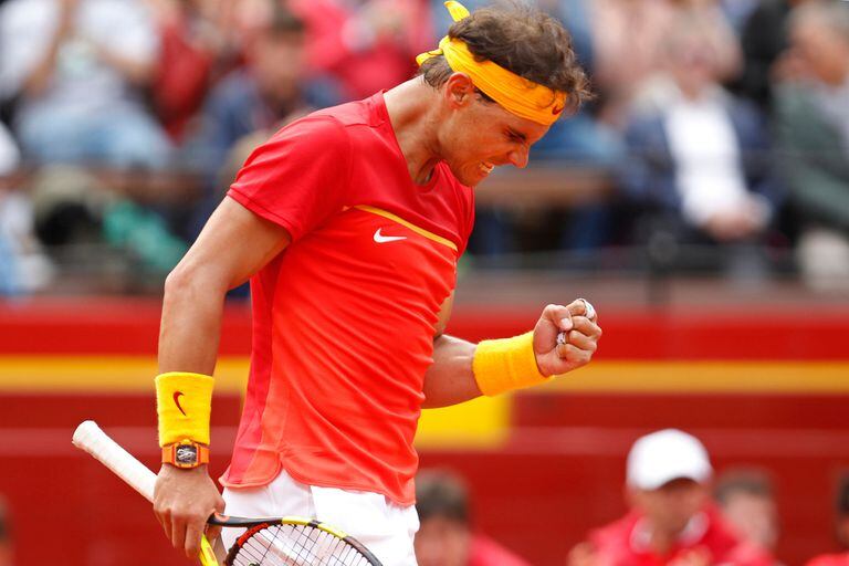 Nadal regresó a las canchas, ganó e igualó la serie para España