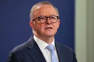 Der australische Premierminister Anthony Albanese spricht während einer Pressekonferenz in Sydney