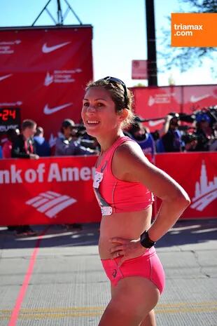 Sara Hall recuperó 16 minutos desde su debut en maratón y anticipó que participará de los trials para Río 2016