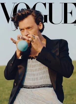 La portada de Vogue en la que Harry Styles aparece con un vestido provocó diversas reacciones
