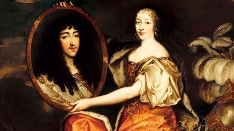 Henrietta, hermana del rey Carlos II de Inglaterra, sostiene un retrato de su esposo, el hermano del rey Luis XIV. La participación de la duquesa de Orleans en negociaciones secretas puede haber sido la razón por la que Eustache fue encarcelado de por vida