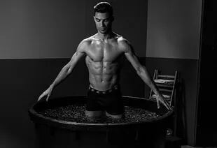 Cristiano Ronaldo toma un baño de agua helada