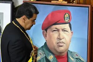El culto de semidiós a Chávez se apaga y es reemplazado por Maduro