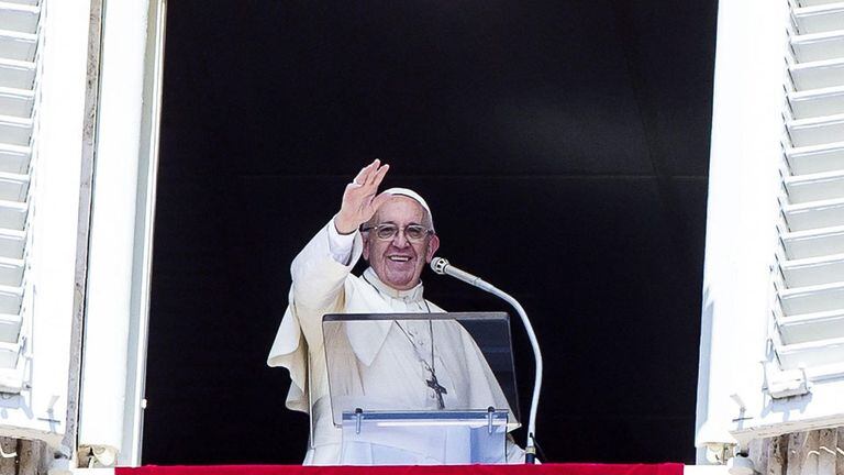El papa Francisco saludó a los marinos de la Fragata Libertad