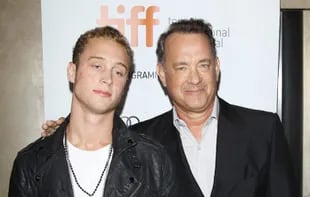 Tom Hanks y su hijo, Chet