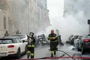 Explotó un camión que trasladaba tanques de oxígeno en el centro de Milán