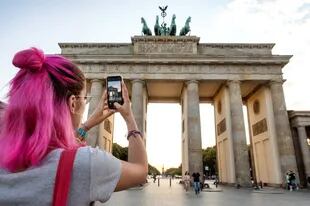 La célebre puerta de Brandeburgo, ícono de Berlín, donde las personas de Acuario podrán sacar fotos