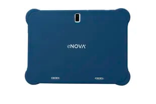 Tablet + funda. La Enova 10” cuenta con un diseño compacto,  conexión de Bluetooth, WiFi, una cámara frontal y otra principal y sirve para ver contenidos y editar documentos (desde $12.599).