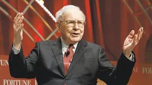 Con 91 años, Buffett acumula una fortuna de 105 mil millones de dólares