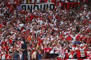 Una marea blaquirroja: Perú se hizo local en el estadio de Ar-Rayyan