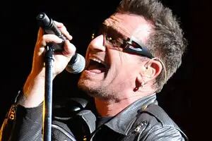 Bono, de U2, tras perder la voz en pleno recital llevó calma a sus fans