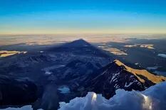 El duro ascenso para hacer cumbre en un cerro de La Paz