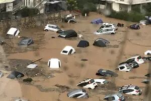 Sin respiro: tras el fuego, ahora las inundaciones golpean a Grecia