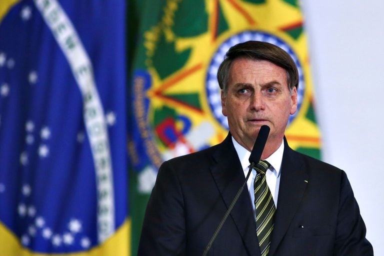 Bolsonaro teme que el brote provoque una salida masiva de migrantes hacia el estado limítrofe de Roraima, cuyo sistema sanitario está colapsado; esperan el resultado del segundo test al presidente