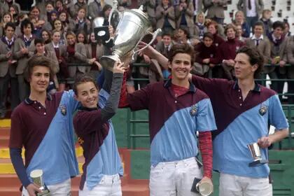 En tiempos más modernos, los chicos de Moorlands recibieron el apoyo de todo el colegio y fueron campeones en Palermo