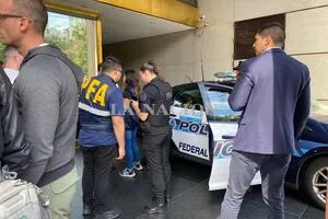 Una persona se atrincheró en una oficina del consulado de Brasil
