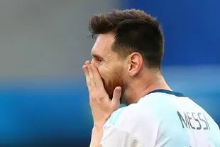 Lo más factible es que el capitán argentino se pierda el debut en la eliminatoria para Qatar 2022.