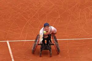 El debut en la central de Roland Garros, la "Queen" Sabatini y jugar con el Federer del tenis adaptado