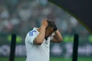 Jorge Almirón perdió otra final de Copa Libertadores y su futuro en Boca está en duda