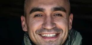 Un periodista que se había alistado en el ejército fue asesinado en Kiev.