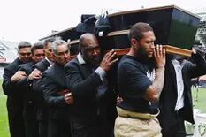 Así fue el emotivo haka de los amigos de Lomu en su funeral público