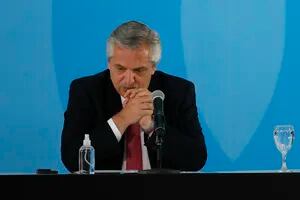 “Lobo disfrazado de cordero”: la crítica filosa a un ministro de Fernández