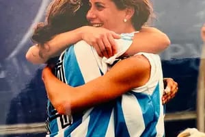 Murió Gabriela Pando, enorme y querida jugadora de hockey, que brilló con las Leonas en los años 90