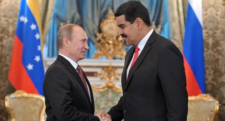 El presidente ruso Vladimir Putin y su par venezolano Nicolás Maduro