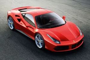 Tiene una Ferrari y paga $1,4 millones de patente: “Este país te impulsa a irte”