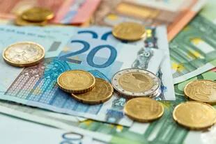 El euro se mantiene estable con respecto a la jornada bursátil anterior