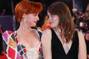 En Londres, Claire Foy y Jessie Buckley destacaron en la alfombra roja del estreno de la película Women Talking