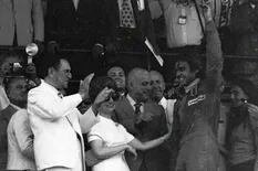 La historia de la lapicera que Perón le regaló a Reutemann y Lole usó... 17 años después