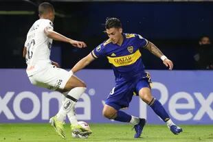 Cristian Pavón, en una escena del partido entre Boca y Santos de Brasil por la Copa Libertadores 2021; Kichán fue otro de los "refuerzos" para afrontar los últimos partidos