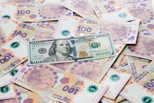 Los pesos de Evita se venden a un valor irrisorio en España 